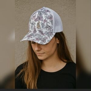 BOBs By Skechers White and Pink Tropical Kitty Trucker Hat Women's Snapback NWT